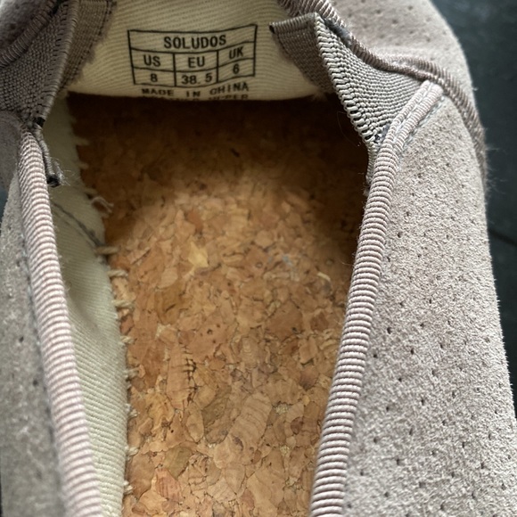 Soludos Platform Gray Suede Shoes. Size 8. - Picture 10 of 11